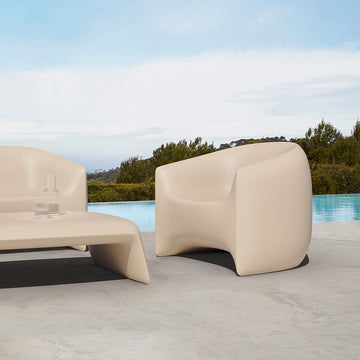 Blow Patio Lounge Chair by Vondom | Modern Outdoor Furniture - Black