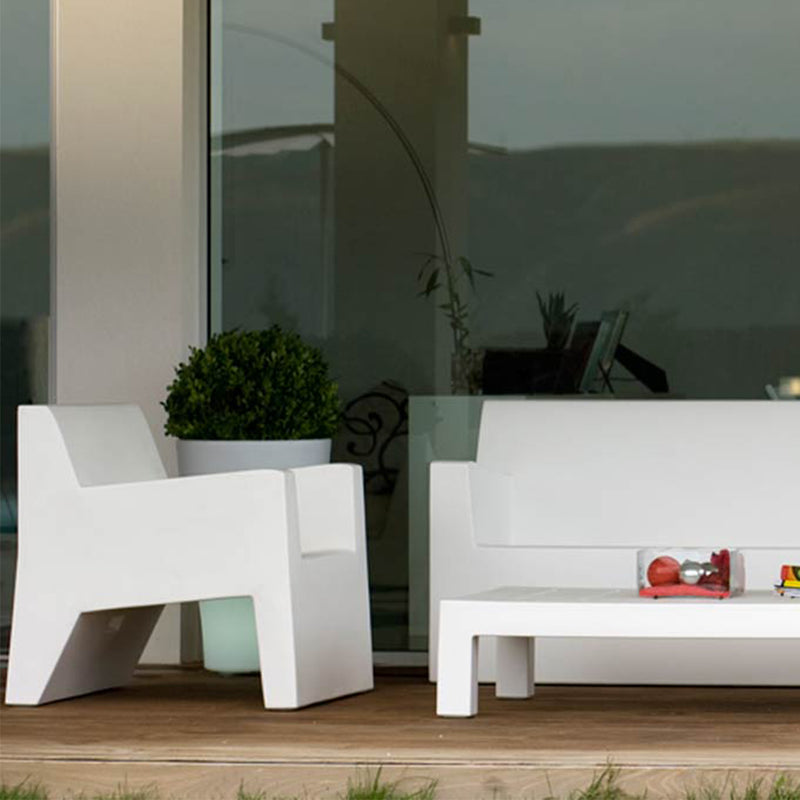 JUT Lounge Chair, White, 44401-WHITE | Vondom Patio Furniture