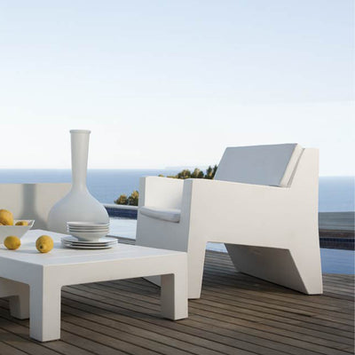 JUT Lounge Chair, White, 44401-WHITE | Vondom Patio Furniture