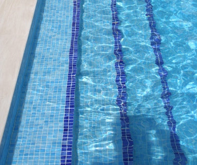 Glass Pool Finishes - Blue Tile Pool